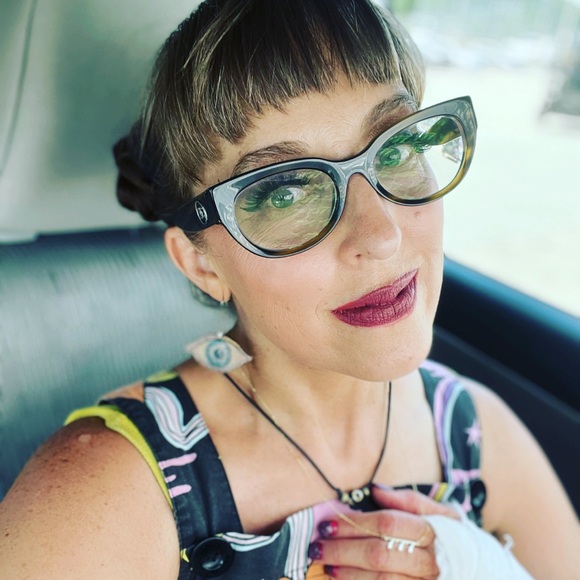 💜✨Meet your seller / buyer✨💜 - Picture 1 of 5